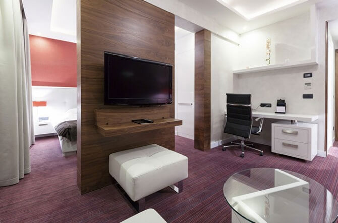 fancy hotel suite