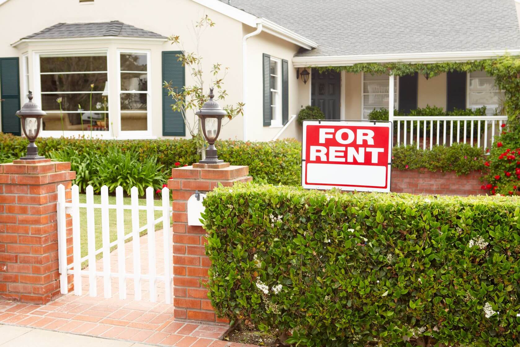 House with for rent sign