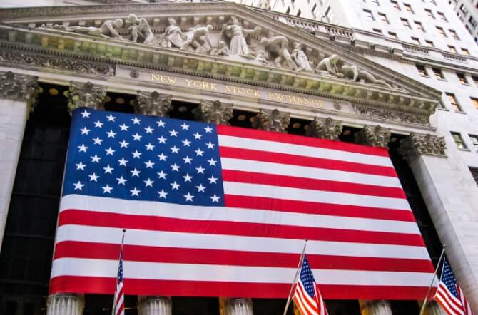 New York Stock Exchange flies American flag