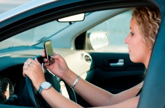 Using Your Phone Safely When Behind the Wheel
