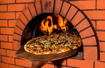 Outdoor Pizza Ovens: 5 Factors to Consider