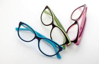 Buying Cheap Eyeglass Frames Online: Good Idea?