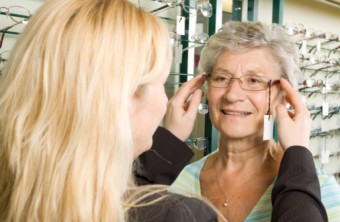 What to Expect at an Eyeglass Fitting