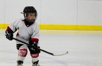 How to Help Your Hockey Player Avoid a Concussion
