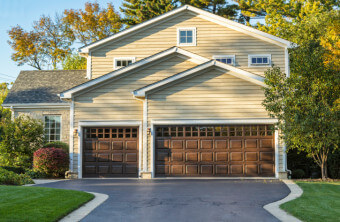 Thinking of Replacing Your Garage Door? Here’s Why You Should
