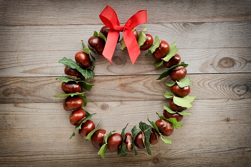 Tired of Wreaths? 9 Fast & Easy Alternatives